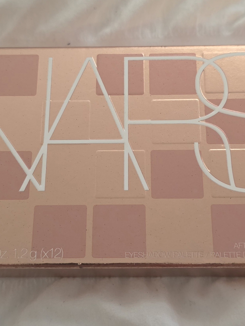 NARS Afterglow Irresistible Eyeshadow Palette - Limited Edition - Picture 2 of 3